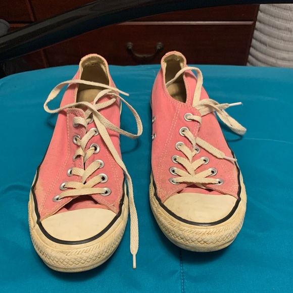 Converse - Picture 1 of 1